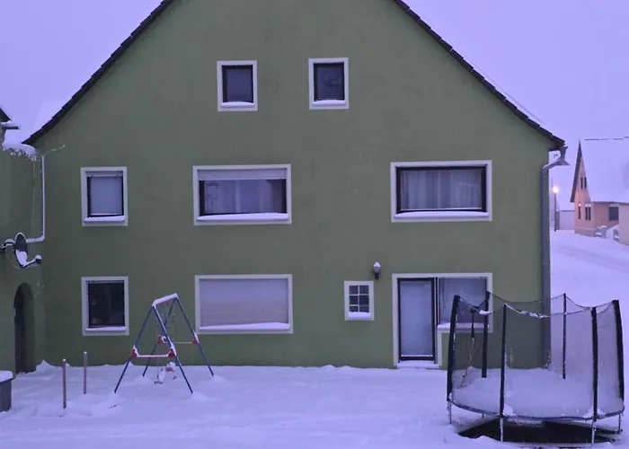 Apartment Monteur & Ferienapartment Leidenberger Parkplatz Wlan Kinderspielzimmer
